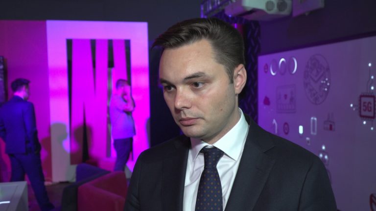 Wdrożenie chmury może przyspieszyć cyfrowe zmiany w firmach.