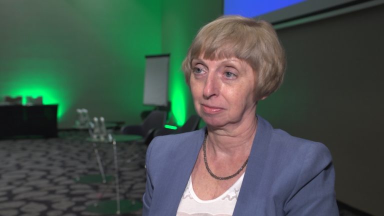 Inteligentne miasta muszą być przyjazne seniorom. Technologie ułatwią im transport i dostęp do opieki zdrowotnej