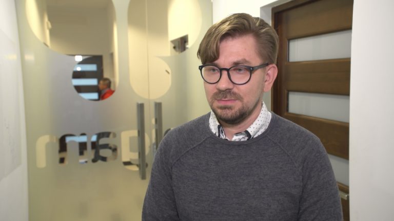 Branża e-commerce sięga po innowacje, by poprawić interakcję z klientem. Najnowsze technologie mają zwiększyć sprzedaż produktów i usług